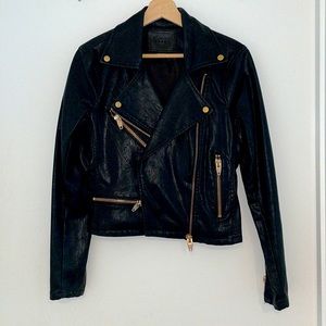 Nordstrom like new coat with rose gold zippers